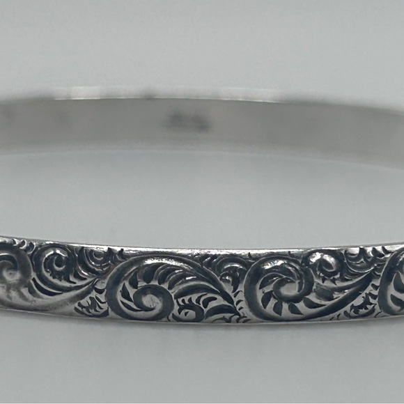 Beautiful Vintage Sterling Silver Bangle with amazing paisley design by Beau - Picture 4 of 12